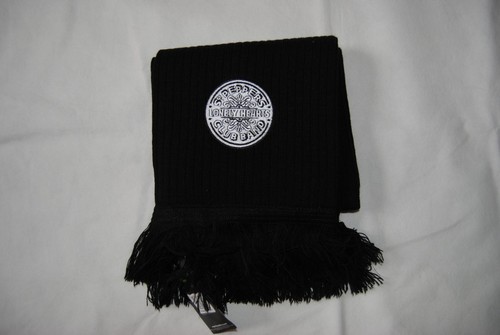 THE BEATLES EMBROIDERED SGT PEPPERS BLACK SCARF & RED LOGO HAT SET NEW OFFICIAL - Picture 6 of 9