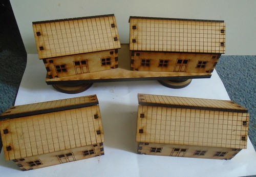 15mm 4x Bungalows mdf lasergeschnittene Landschaft. Juni 2021 Kriegsflammen etc - Bild 2 von 7