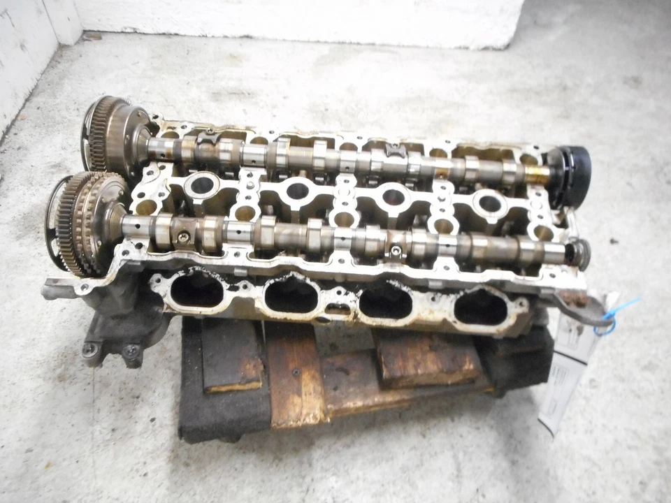 Оригинальная крышка клапана головки правого цилиндра двигателя 07 08 09 10 11 Mercedes-Benz E550 - Изображение 2 из 4