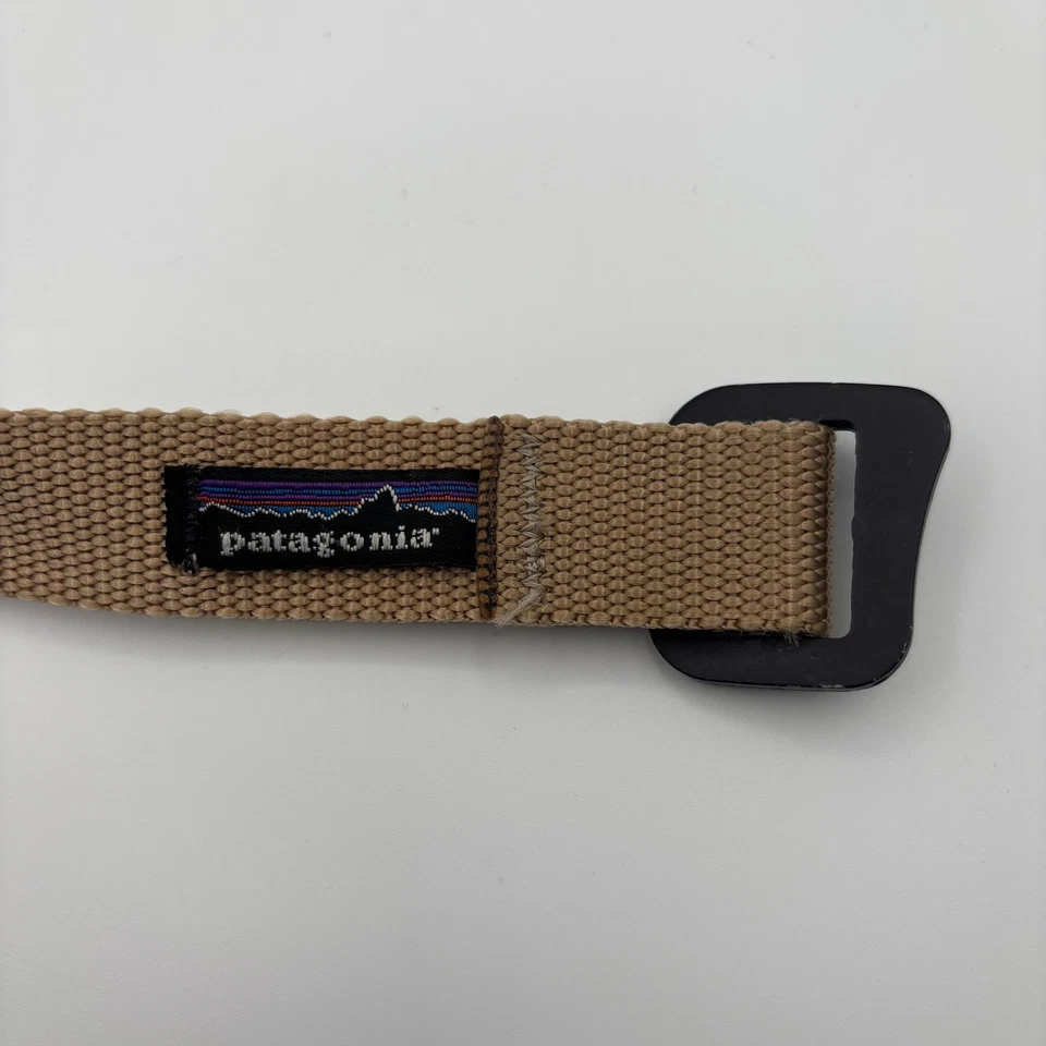 Винтажный мужской веб-ремень Y2K Patagonia желтовато-коричневый с черной пряжкой регулируемый для улицы 40 дюймов - Изображение 2 из 4
