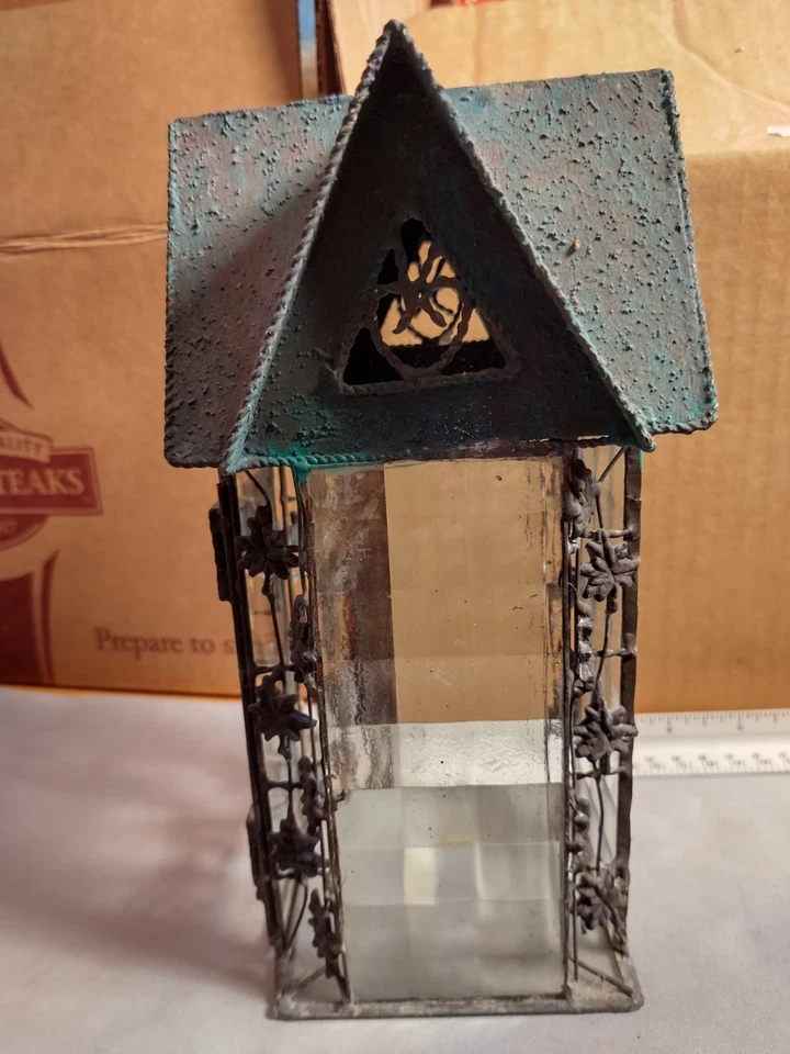 Linterna portavelas vintage de vidrio biselado para casa - filigrana de metal - imitación... Foto 3 de 4