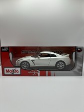 1/18 Maisto  2009 Nissan GT-R