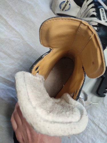 BAUER 40 Pro Team Ice Hockey NHL Ice Skates UK SIZE 7.5 - Picture 3 of 16