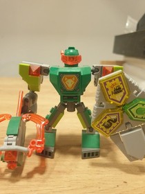 LEGO NEXO KNIGHTS: Battle Suit Aaron (70364) & Battle Suit Lance (70366)