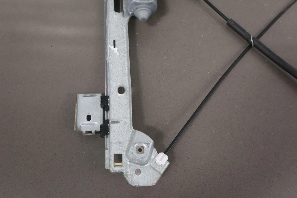 99-02 雪佛兰 GMC GMT800 乘客右前电源窗调节器/电机 — 第 4/4 张图片