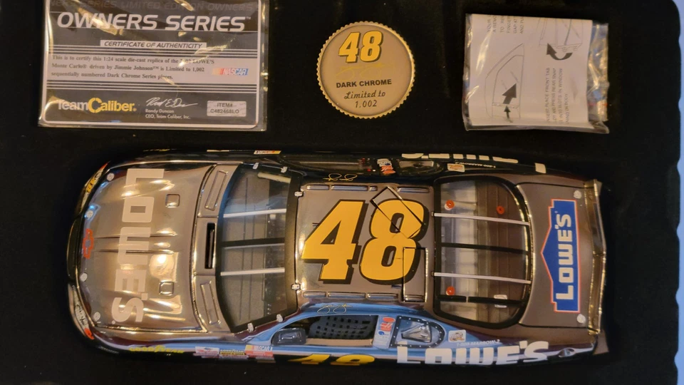 吉米·约翰逊 2002 低帮黑暗铬合金新秀车 1/24 球队 CALIBER OWNER'S — 第 3/4 张图片