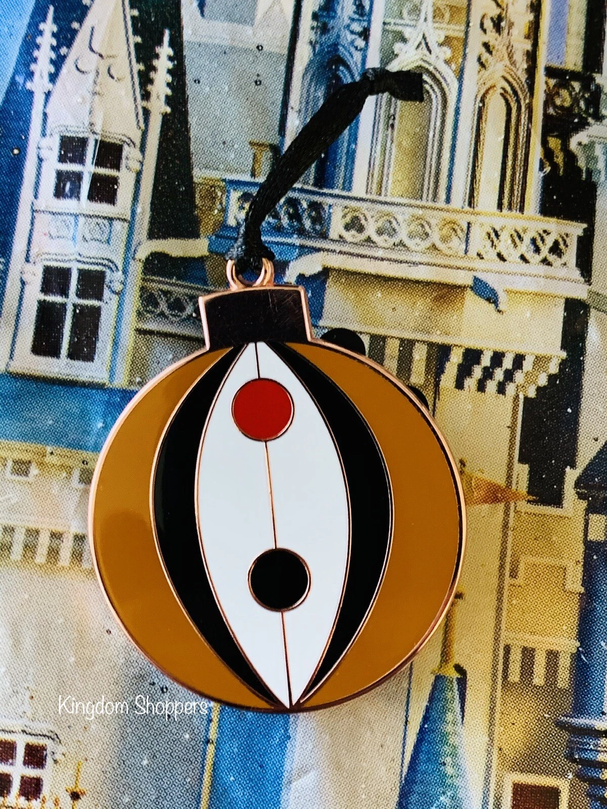 2020 Disney Parks Mystery Advent Countdown Calendar Ornament Pin Chip & Dale