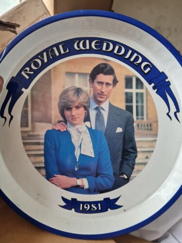 Royal Wedding Charles & Diana Commemorative Metal Serving Tray. 1981 - Picture 1 of 1