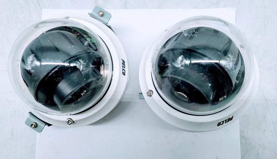 Lot of 2 Pelco Sarix Enhanced 3MP Indoor Dome Camera w/ 9-22mm Lens IME322-1IS - Image 3 of 4