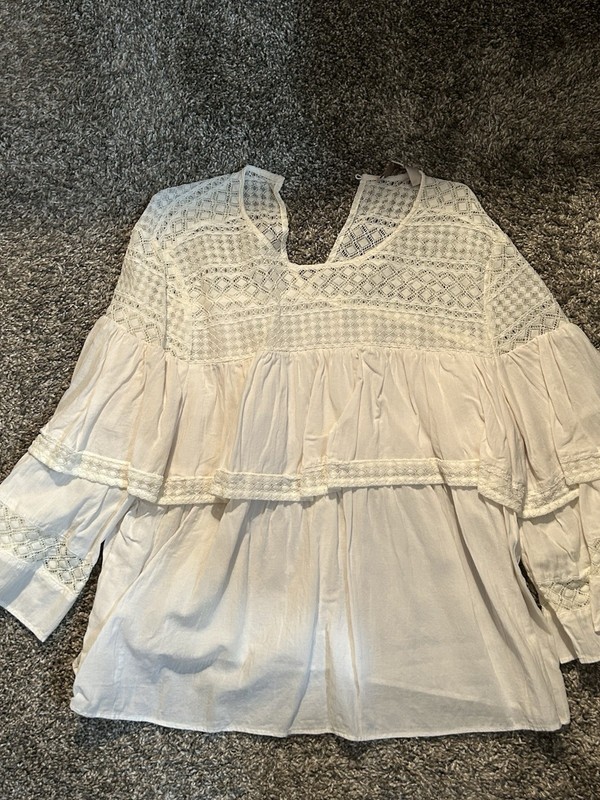 Women’s Ann Taylor Loft Top Size Large 