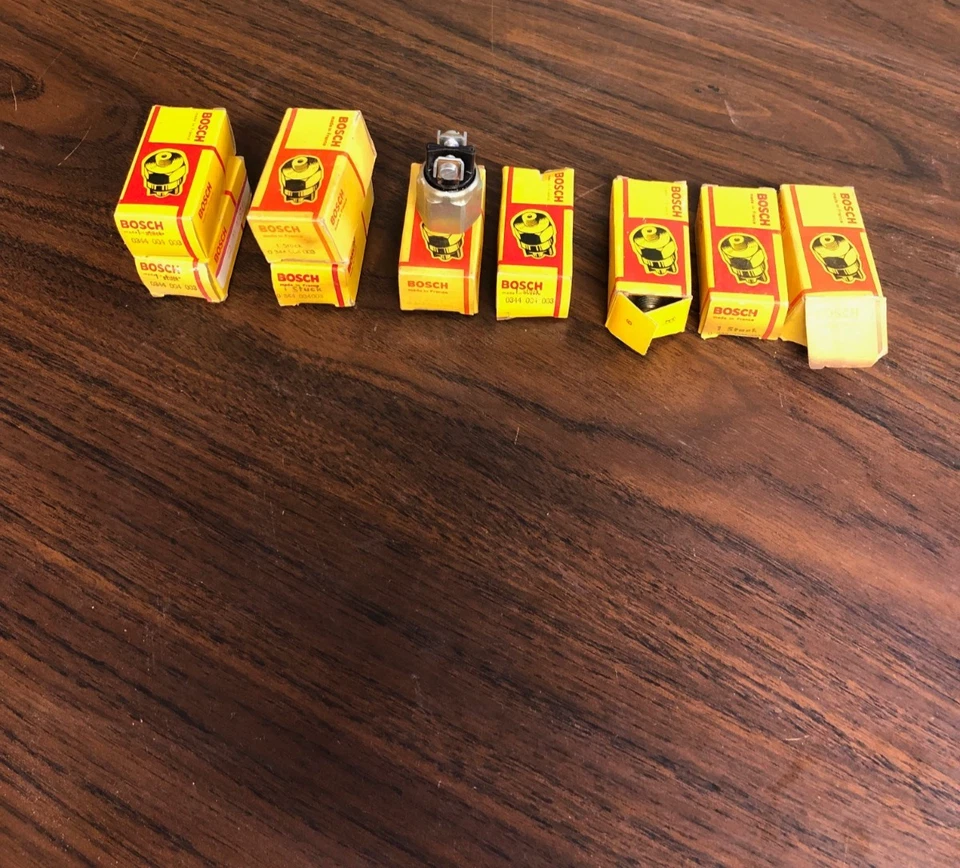 VOLKSWAGEN TIPO L ESCARABAJO 1200cc MANUAL, INTERRUPTOR LUZ DE FRENO 1961-65. Foto 2 de 3