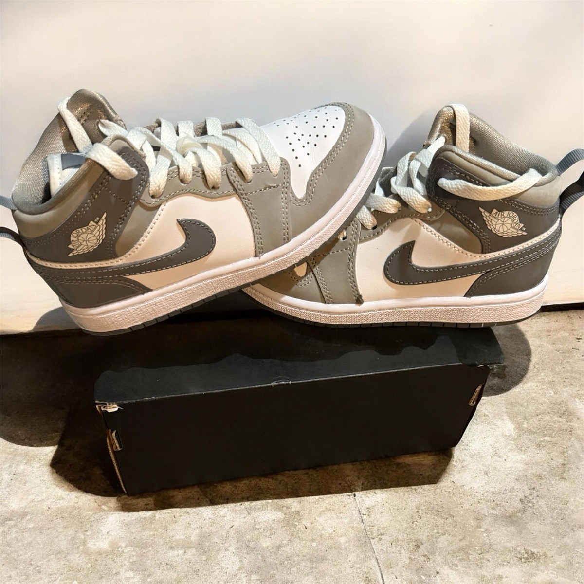 Little Kid's Jordan 1 Mid White/Cool Grey-Medium Grey (HF3194 100