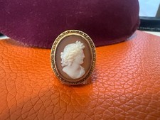 Bague Chevalière avec camé en or jaune et rose 18k  de 9.76grs brut.