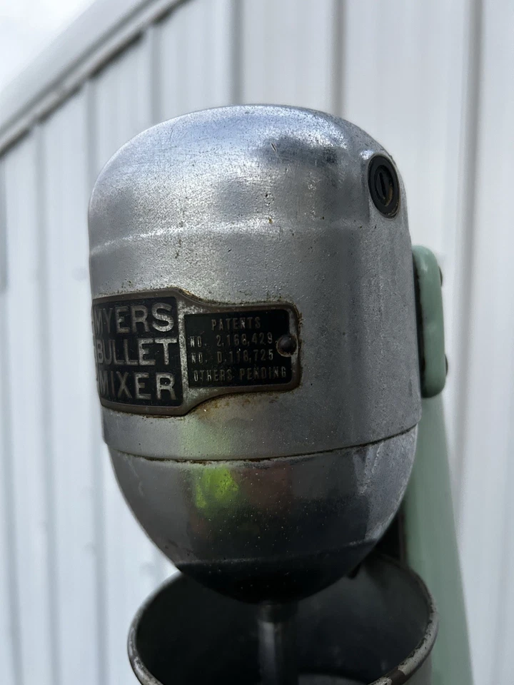 Mezclador Myers Bullet vintage base esmaltada con cabezal cromado Foto 3 de 4