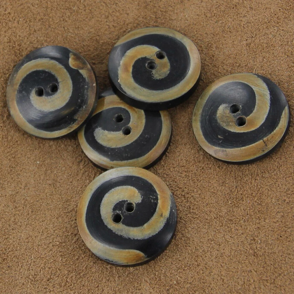 Bovine Horn Piper Heritage Hand Crafted - 5 Piece Button Set - Crafting & Sewing - Image 3 of 4