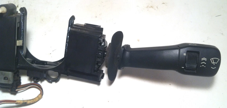 BMW 740iL e38 1997-2001 ~ COLUMNA DE DIRECCIÓN CONTROLES LIMPIAPARABRISAS INTERMITENTE VOLANTE Foto 4 de 4