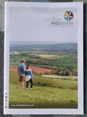 Visit Mid Devon - 40 Seiten Reiseführer & Touristeninformation Tiverton Exmoor Crediton Bampton