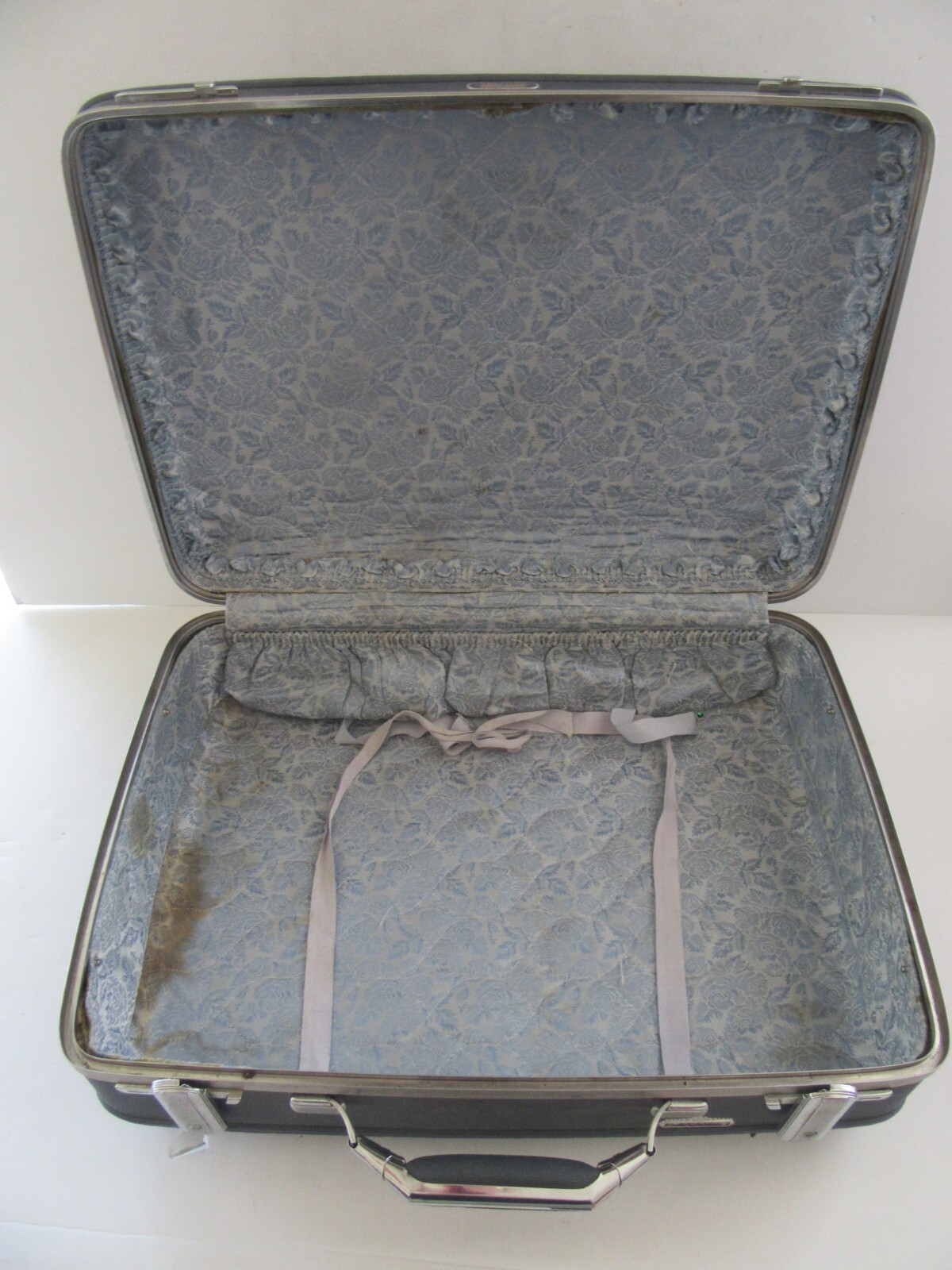 Vintage American Tourister Tiara Blue Suitcase 20 x 15 x 7 Vintage