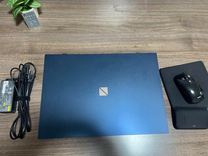 NEC LAVIE Navy Blue Model Number N1565/AAL Ryzen7 NEC LAVIE Navy Blue Model Number N1565/AAL Ryzen7