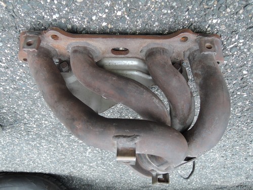 HONDA CRV Used EXHAUST MANIFOLD 1999 Honda CRV - Picture 3 of 17