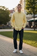 L.L.Bean Shirt Mens Medium Yellow Button Down Long Sleeve Pocket Casual Collared