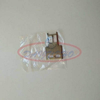 1PCS New   Door Switch Key D4SL-NK1 D4SLNK1 D4SL-N #vn