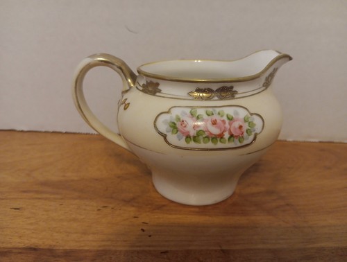 VINTAGE: NIPPON CREAMER GOLD FLOWER DECORATED NO CRACKS OR CHIPS - Picture 3 of 13