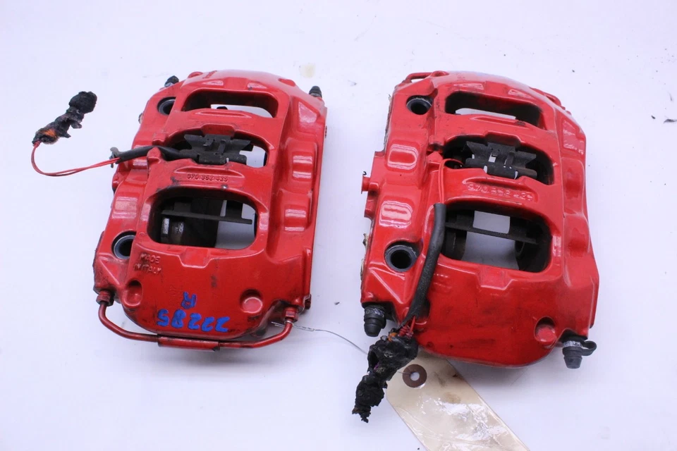 Par de pinzas de freno traseras Brembo rojas OEM usadas Porsche 911 991 2012-2019 Foto 3 de 4