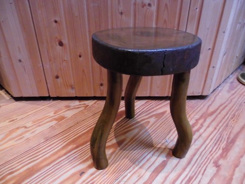 Hocker massiv Holz , Dreibein