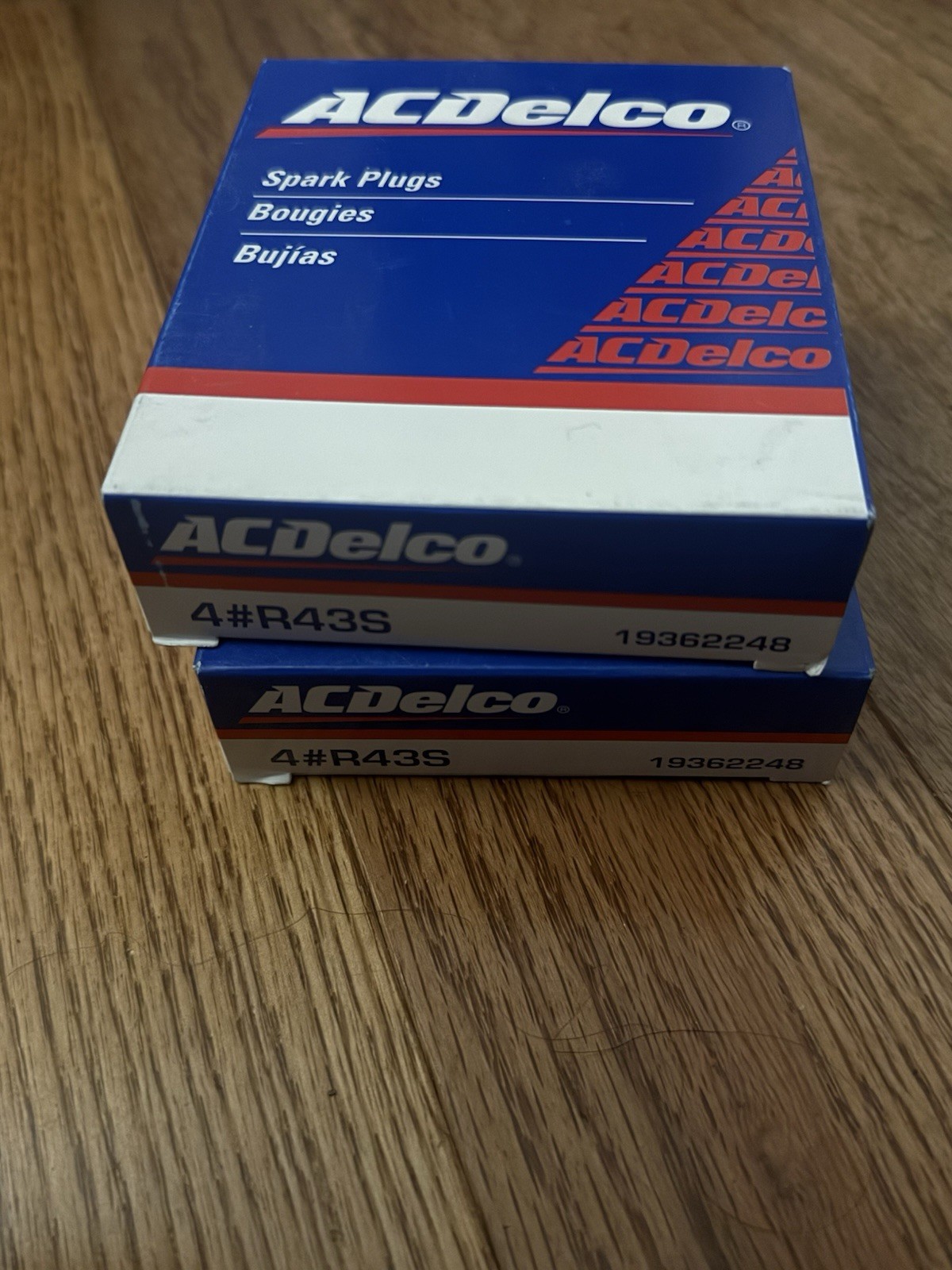 8 New AC DELCO Spark Plugs R43S