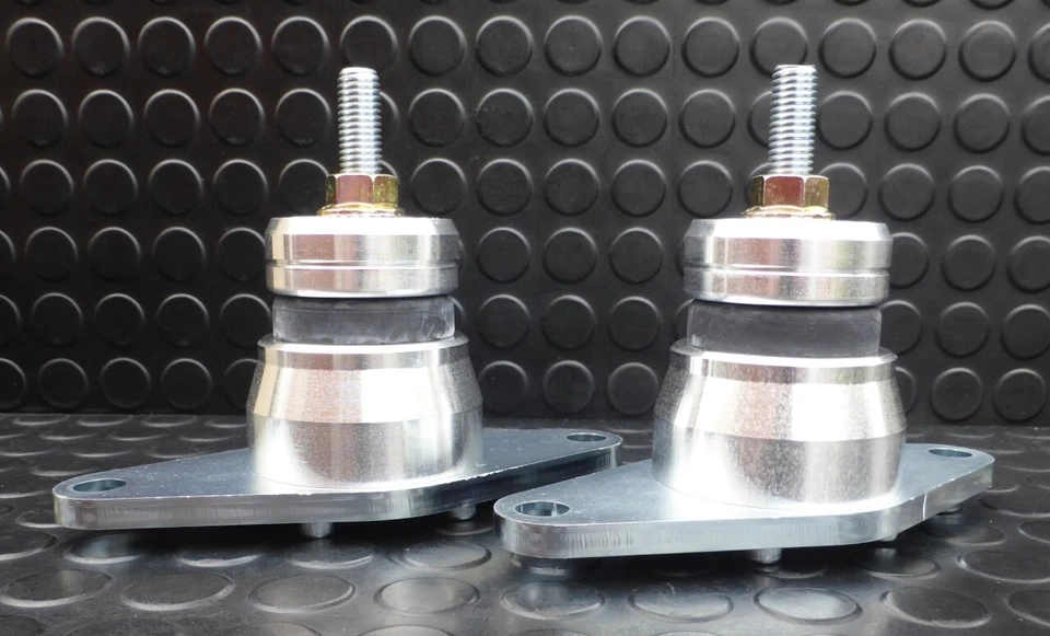 Chrysler 300C High Performance Engine Mounts - Image 3 of 4