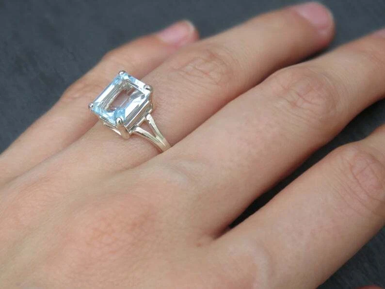 Sterling silver 925 Beautiful genuine aquamarine Ring GemStone