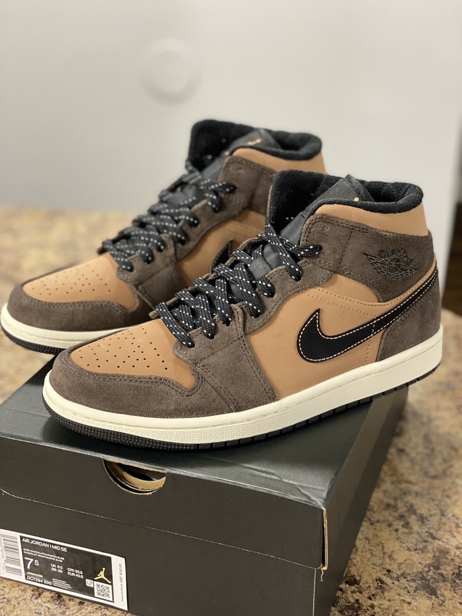 Air Jordan 1 Mid Dark Chocolate DC7294-200 (Size 7.5 Men's