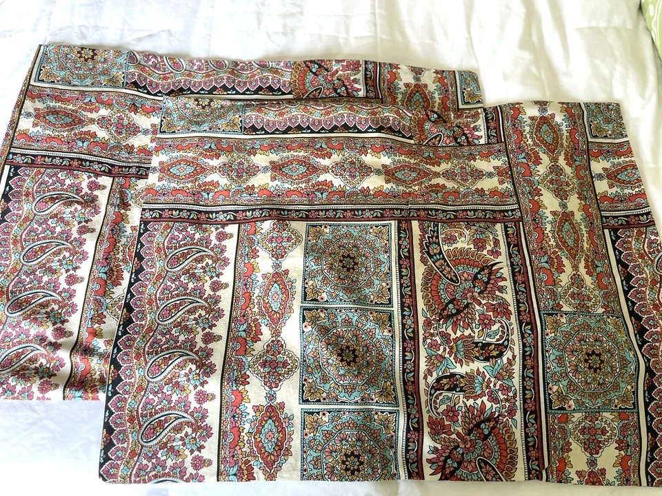 Dormitório Pottery Barn - (2) Fronhas de travesseiro - Paisley laranja-petróleo - 19 x 25,5" - Imagem 4 de 4