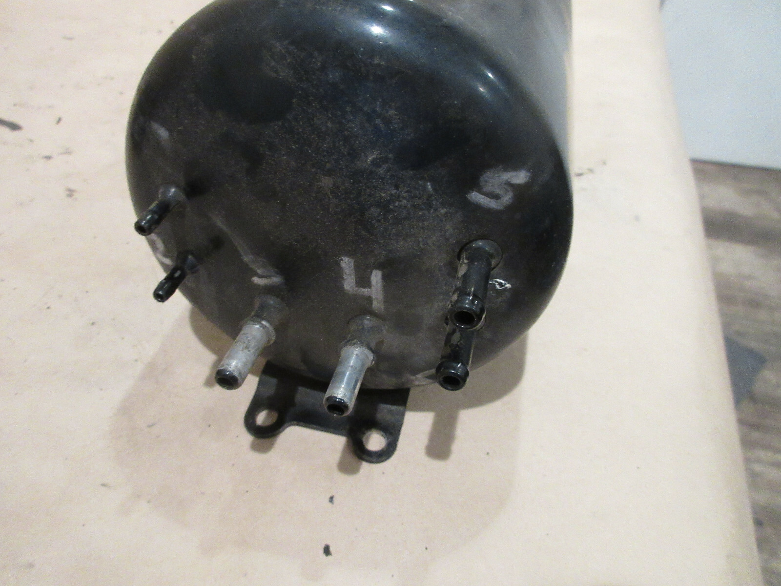 Ferrari 360,458 Vacuum Tank P/N 177060
