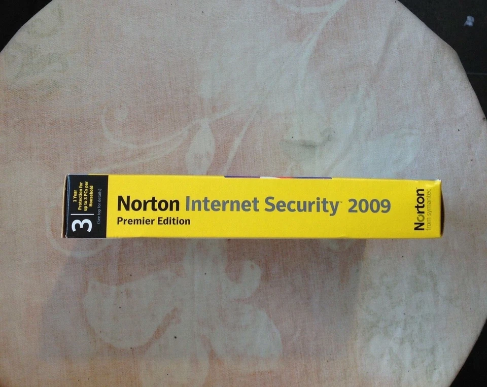 Norton Internet Security 2009 ( 3 PCs) Premier Edition - Image 2 of 4