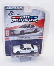 1:64 GREENLIGHT HOT PURSUIT 2008 FORD CROWN VICTORIA DETROIT POLICE SERIES 25 