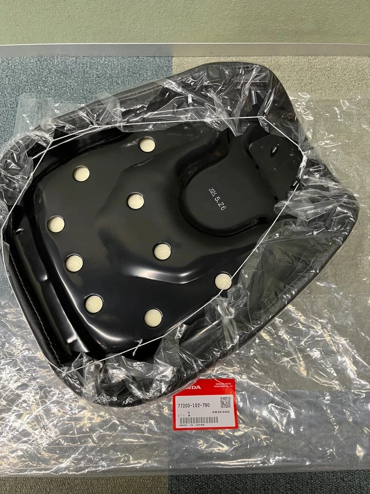 Seat CT90 CT110 69-86 TRAIL White OEM Honda Stamp OEM Genuine Honda Factory Foto 4 de 4