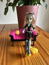 Monster High Freaky Fusion Doll Frankie Stein Complete w/Fangs, Stand, Brush