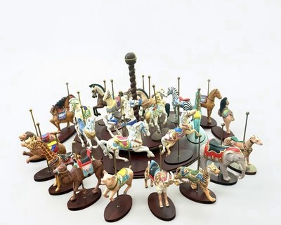 Vintage FRANKLIN MINT  Treasury of Carousel Horses & Animals & Stand Set of 21