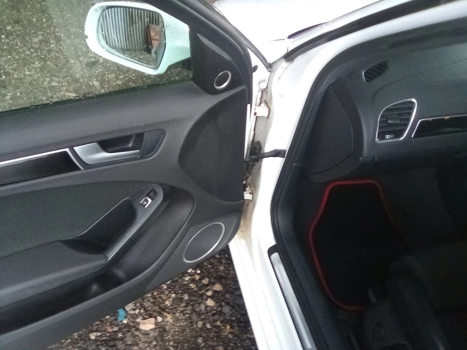 2014 AUDI A4 S LINE BLACK EDITION   PETROL - Image 3 of 4