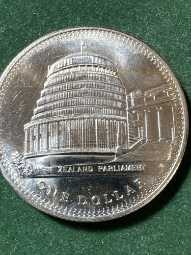 NEW ZEALAND 1978 COPPER NICKEL Coin $ 1 Coronation of Elisabeth II - Picture 4 of 9