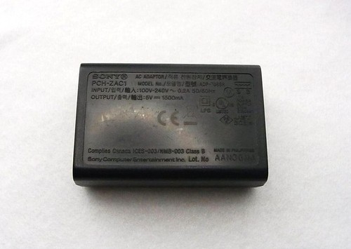 Sony PS Vita PCH-1100 Crystal Black 16GB Card Wi-Fi versione giapponese #126 - Foto 15 di 15