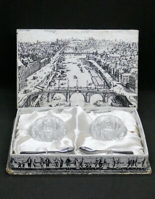 Set De 2 Salerons En Verre Avec Leur Petite Pelle – Service Vintage