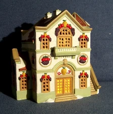 Lemax - Della Robbia House - Village Collection - 85326 - EUC
