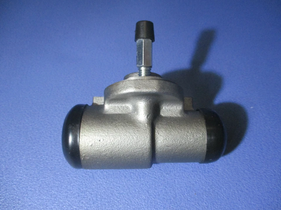 Wheel Brake Cylinder Left Rear M12 x 1 BMW 501 502 503 2.6 Lux ma0700012 - Image 3 of 4