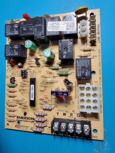 50M56-289-01  Emerson Gas Furnace Control Circuit Board PCBBF122