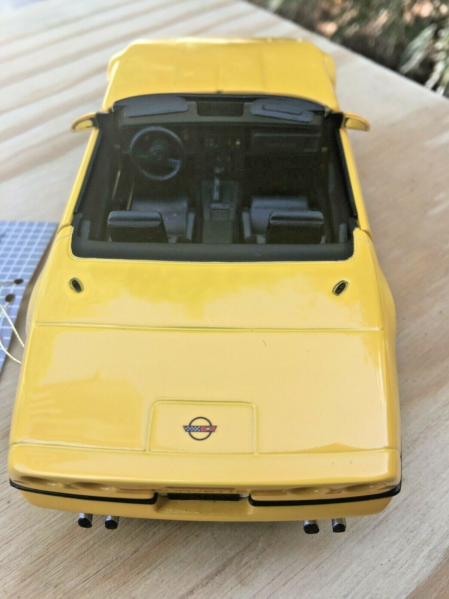 FRANKLIN MINT 1986 CHEVROLET YELLOW CORVETTE CONVERTIBLE 1