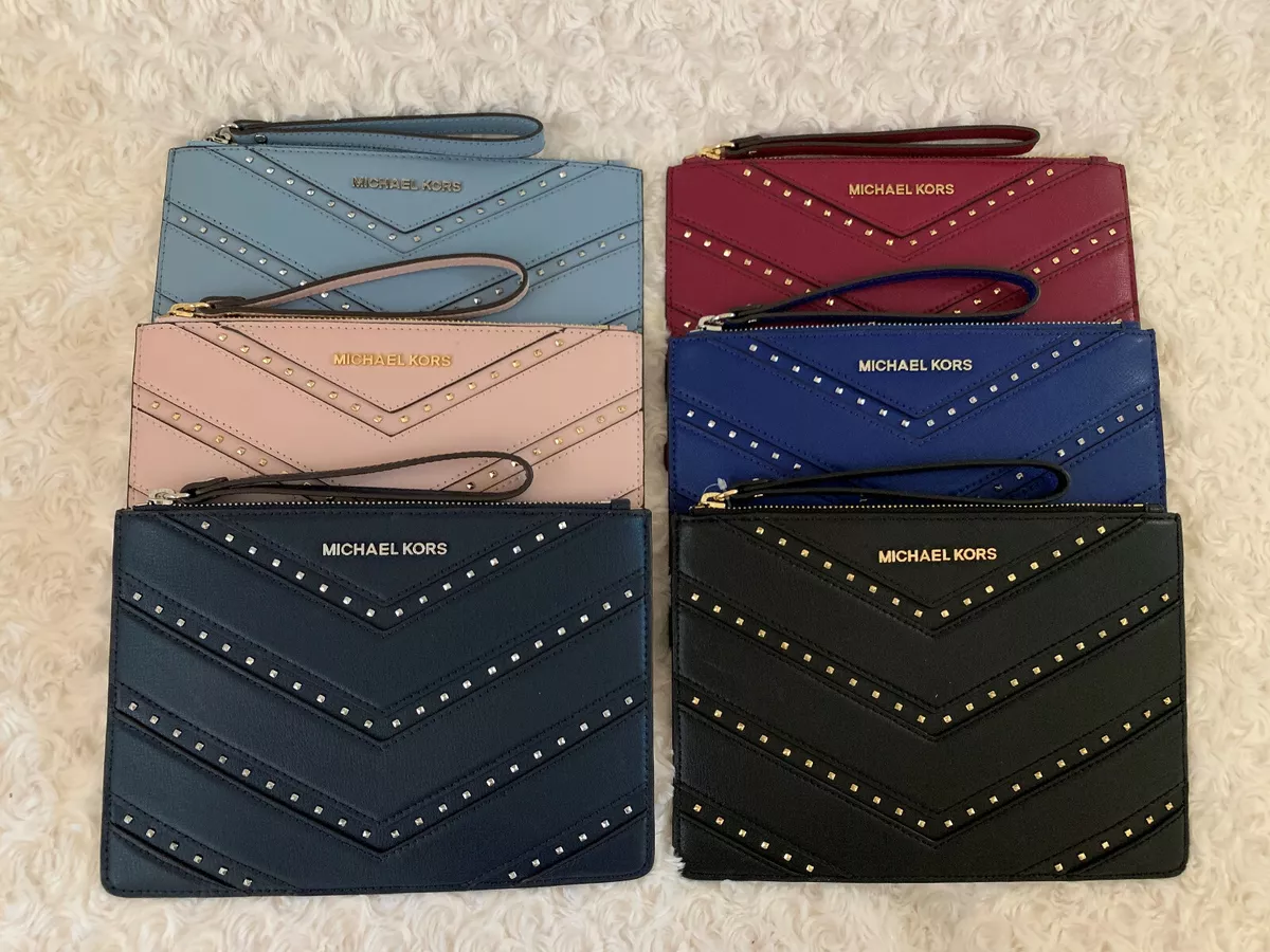 Michael kors xl hotsell zip clutch