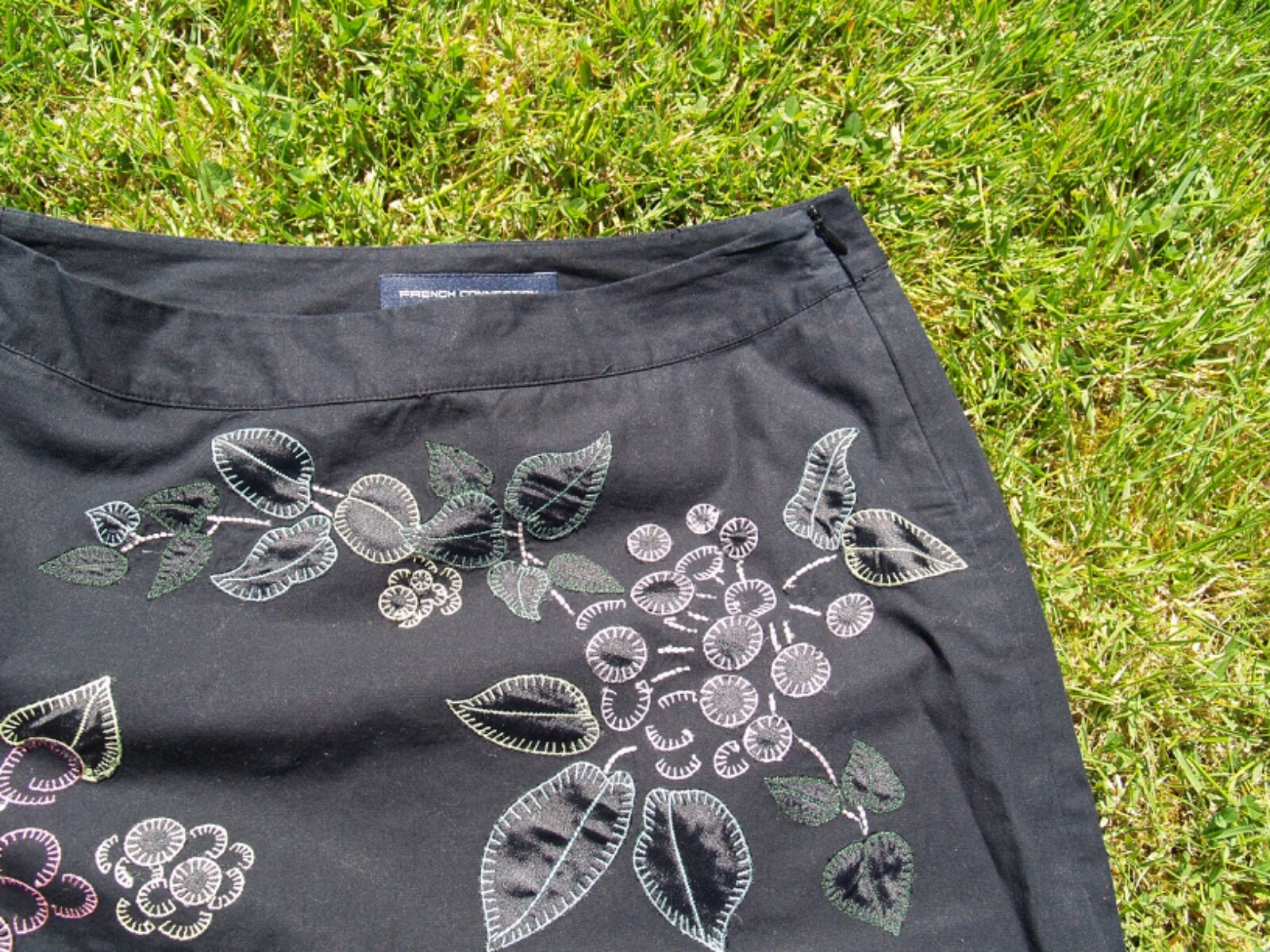 French Connection size 10 skirt embroidered Black A line VINTAGE image 10